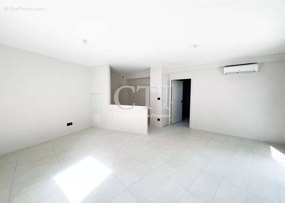 Appartement à VAISON-LA-ROMAINE