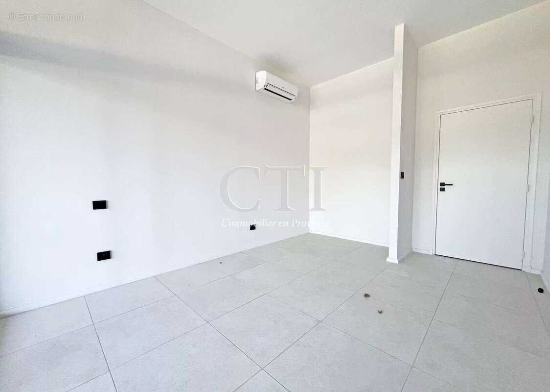 Appartement à VAISON-LA-ROMAINE