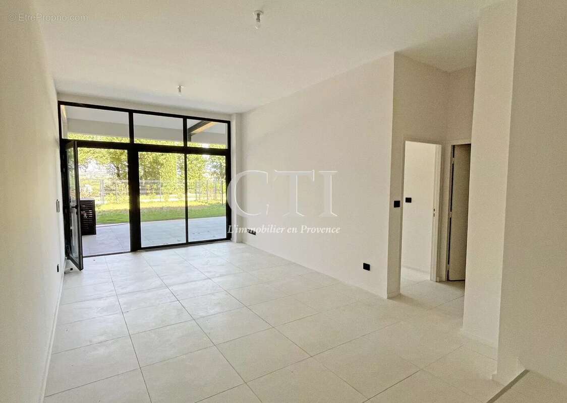 Appartement à VAISON-LA-ROMAINE