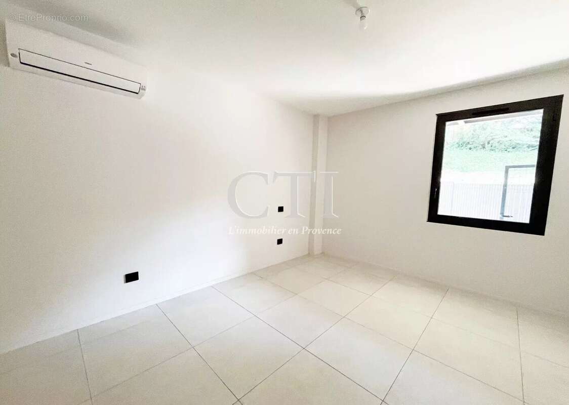 Appartement à VAISON-LA-ROMAINE