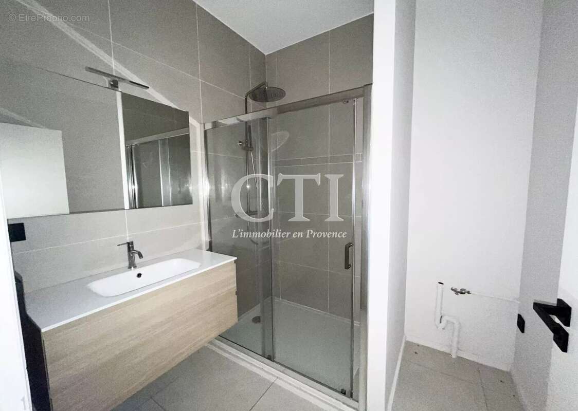 Appartement à VAISON-LA-ROMAINE