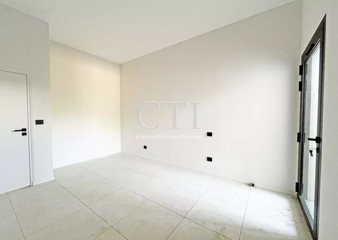 Appartement à VAISON-LA-ROMAINE