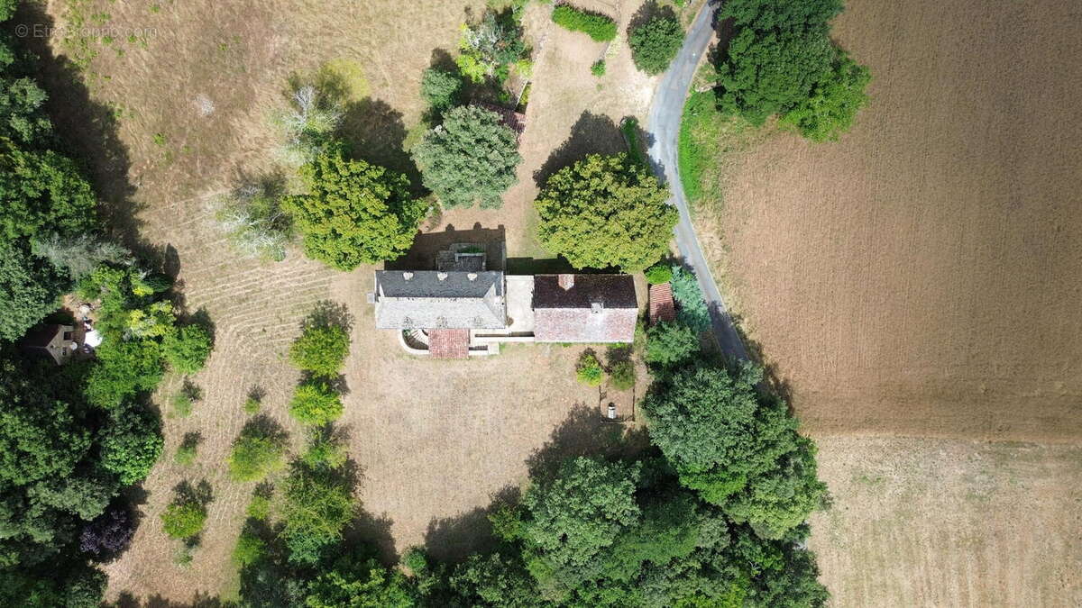 DJI0921 - Maison à VEYRIGNAC