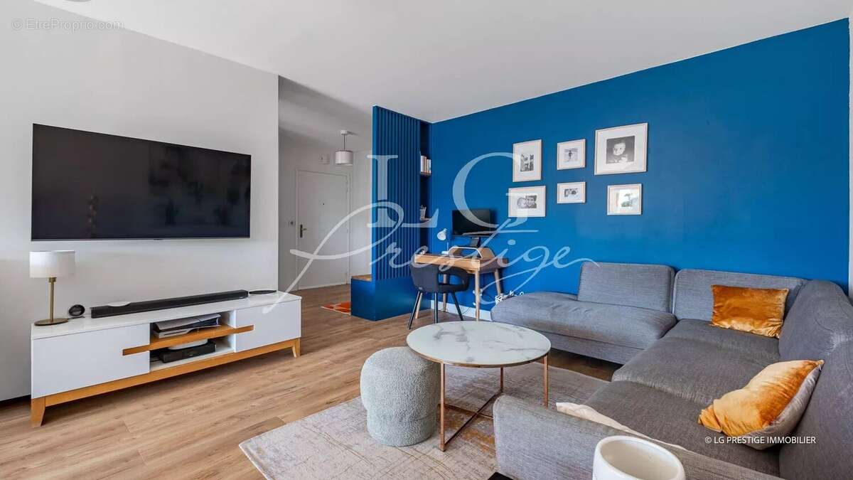 Appartement à MANDELIEU-LA-NAPOULE