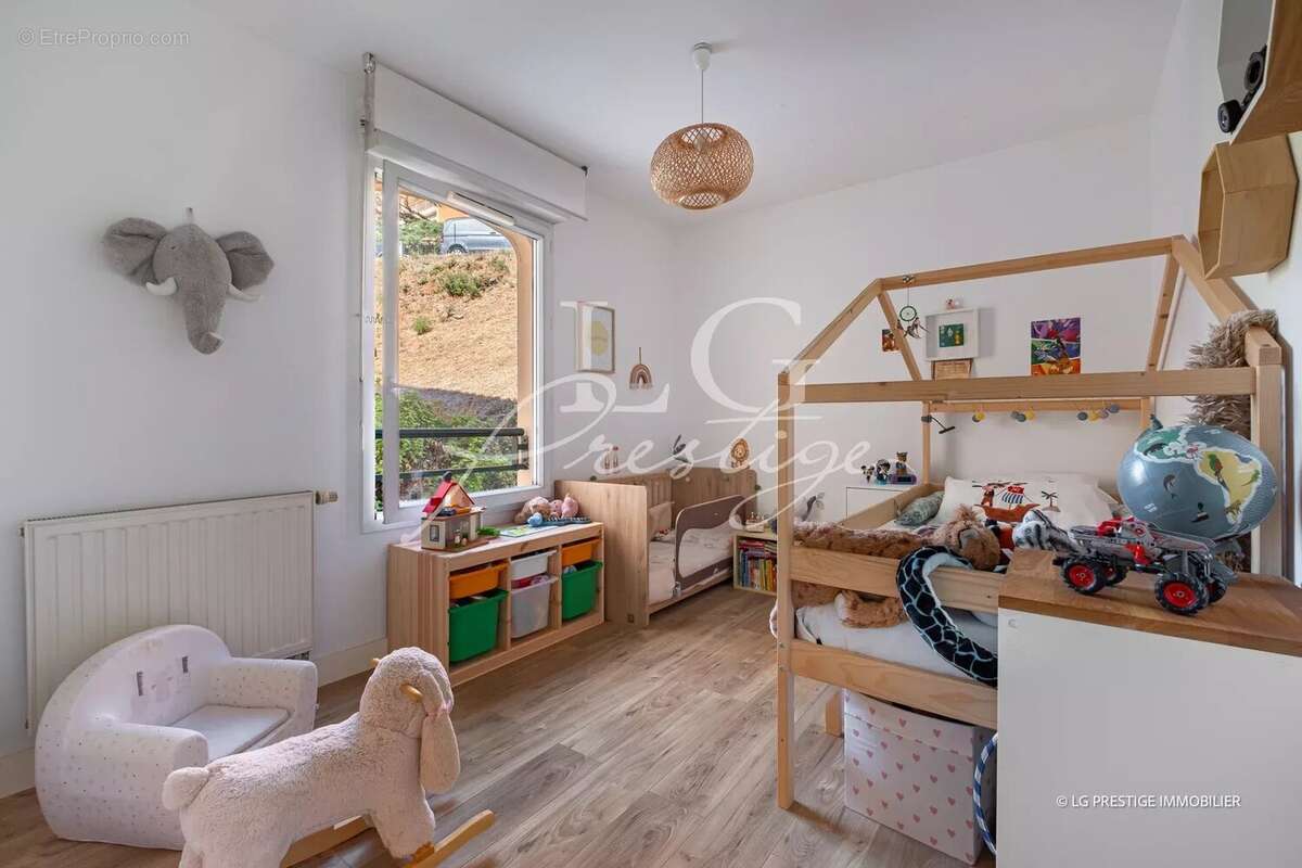 Appartement à MANDELIEU-LA-NAPOULE