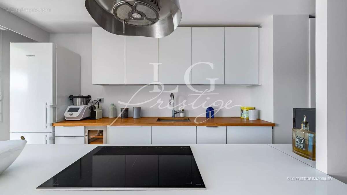 Appartement à MANDELIEU-LA-NAPOULE