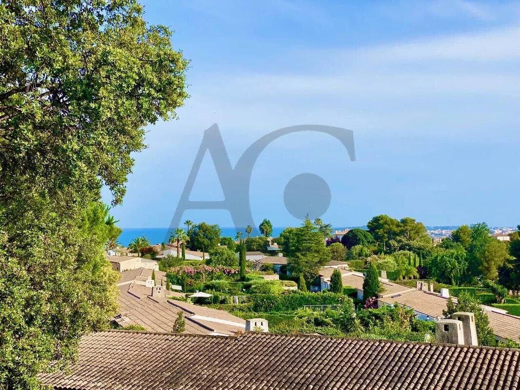 Appartement à VILLENEUVE-LOUBET