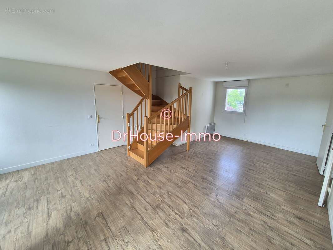 Appartement à LES MUREAUX