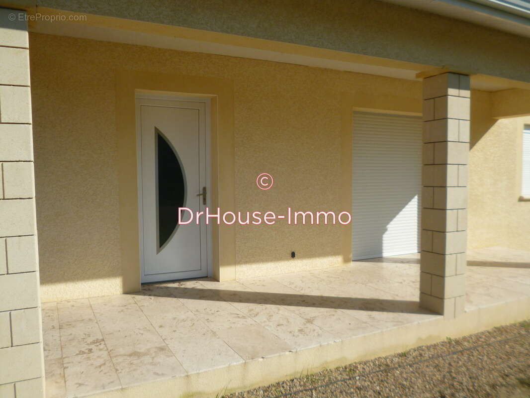 Maison à LES LEVES-ET-THOUMEYRAGUES