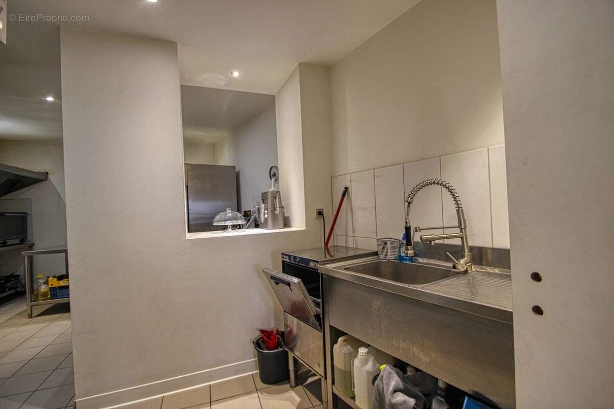 Commerce à LA TURBIE