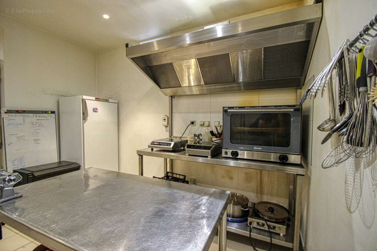 Commerce à LA TURBIE