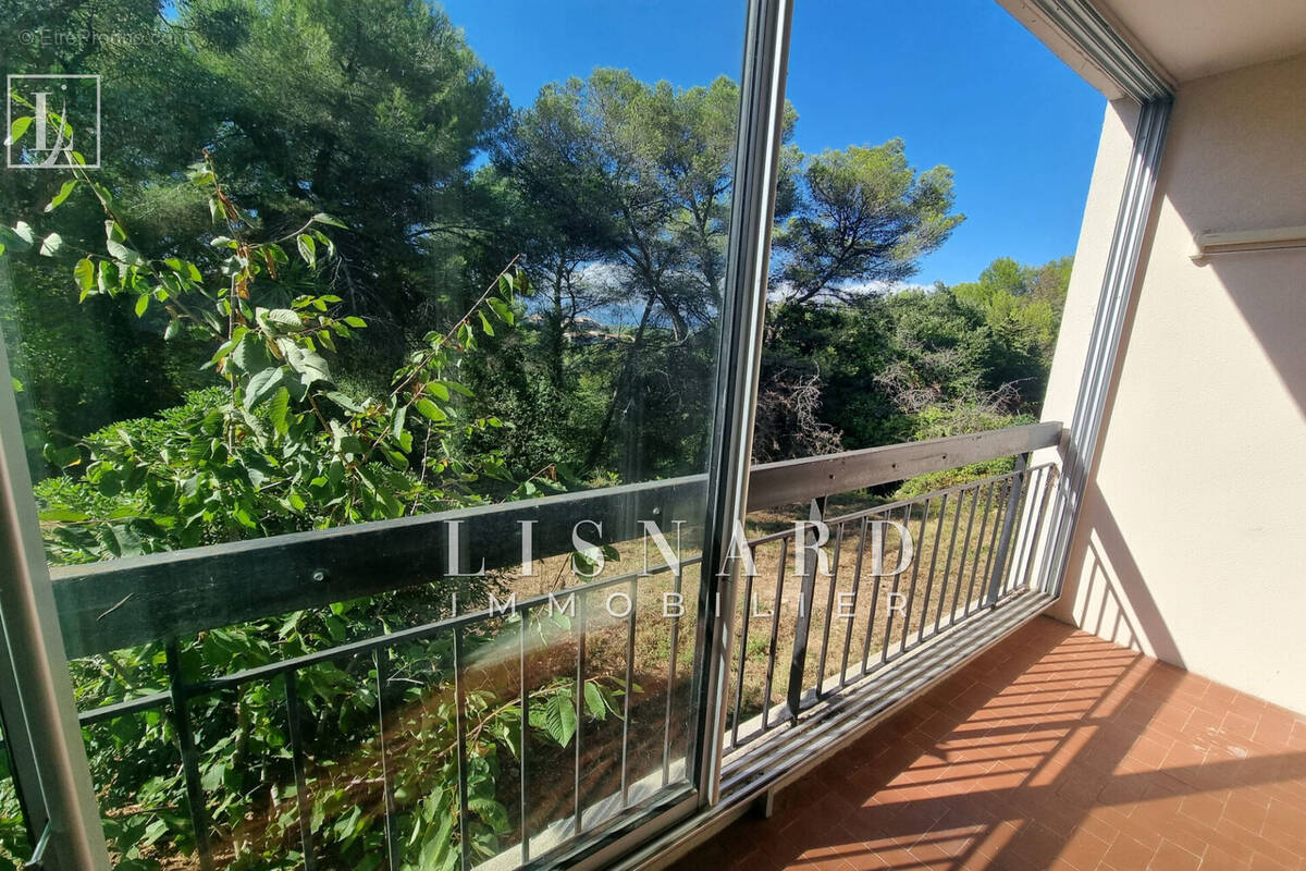 Appartement à VALLAURIS