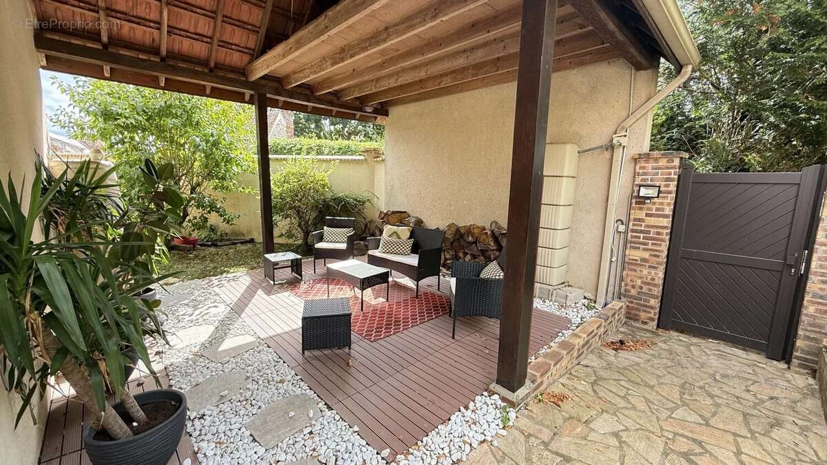 Maison à MONTIGNY-LE-BRETONNEUX