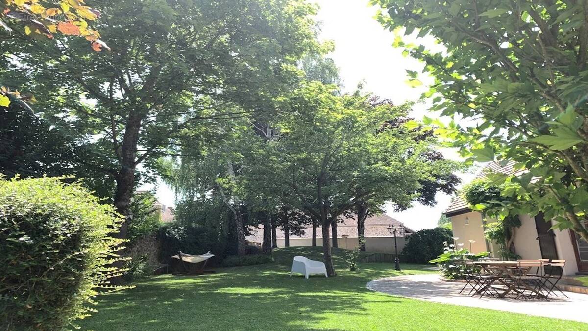 Maison à MONTIGNY-LE-BRETONNEUX