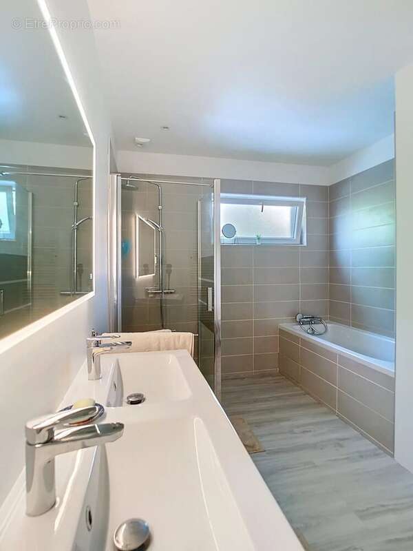 Maison à GROSROUVRE