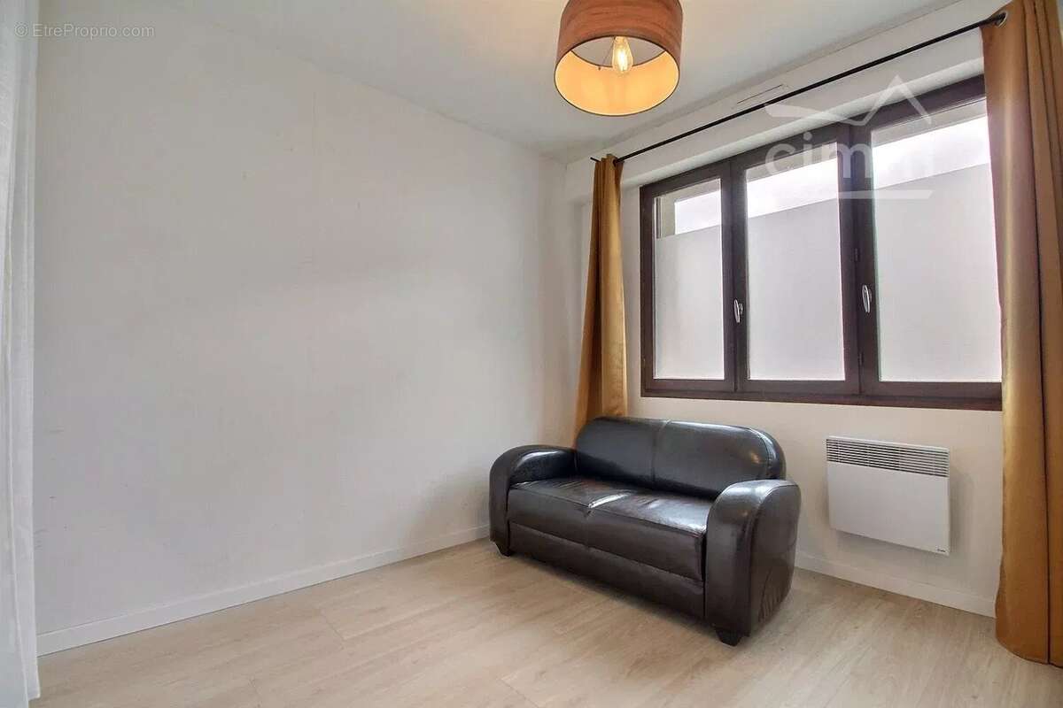 Appartement à BALLAN-MIRE