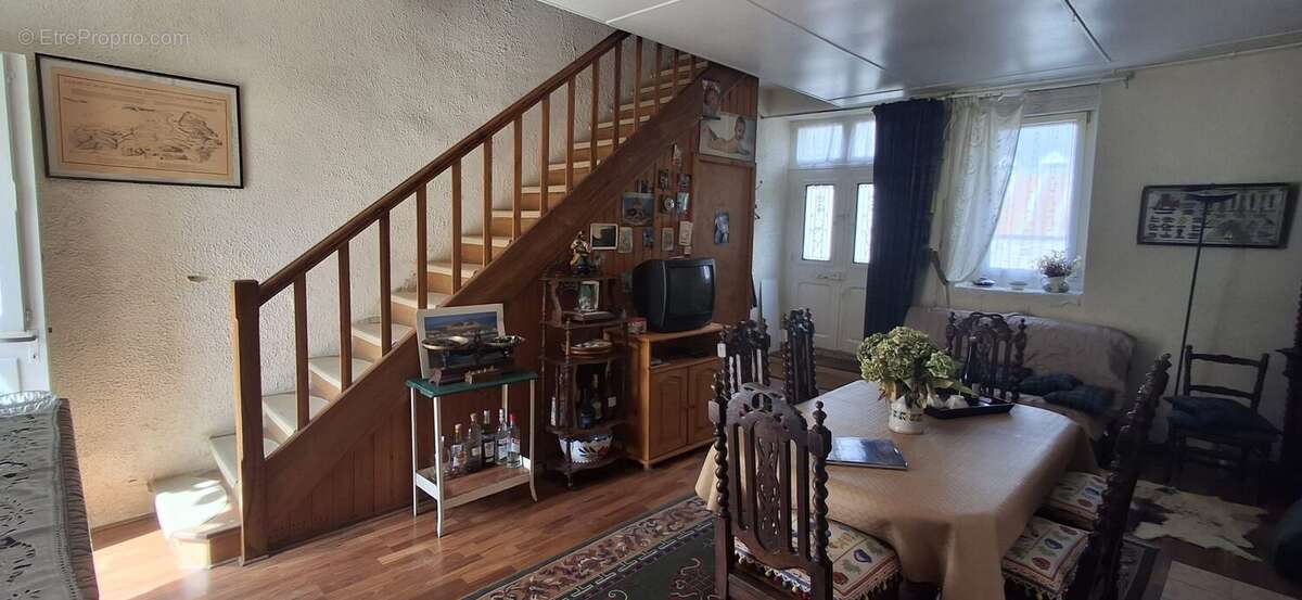 Maison à LE VIVIER-SUR-MER