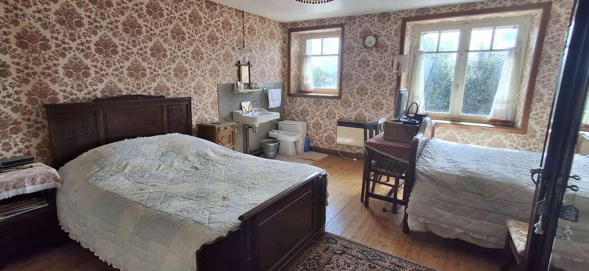 Maison à LE VIVIER-SUR-MER