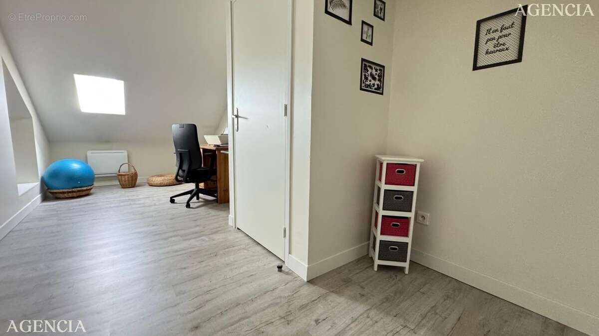 Appartement à PONTAULT-COMBAULT