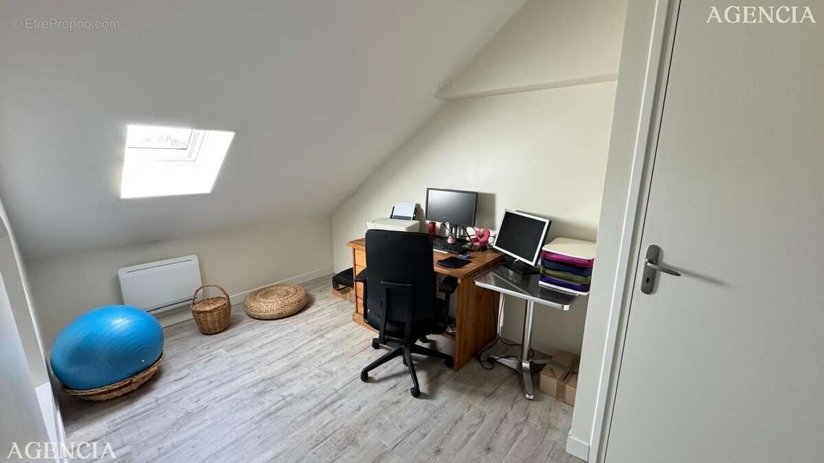 Appartement à PONTAULT-COMBAULT