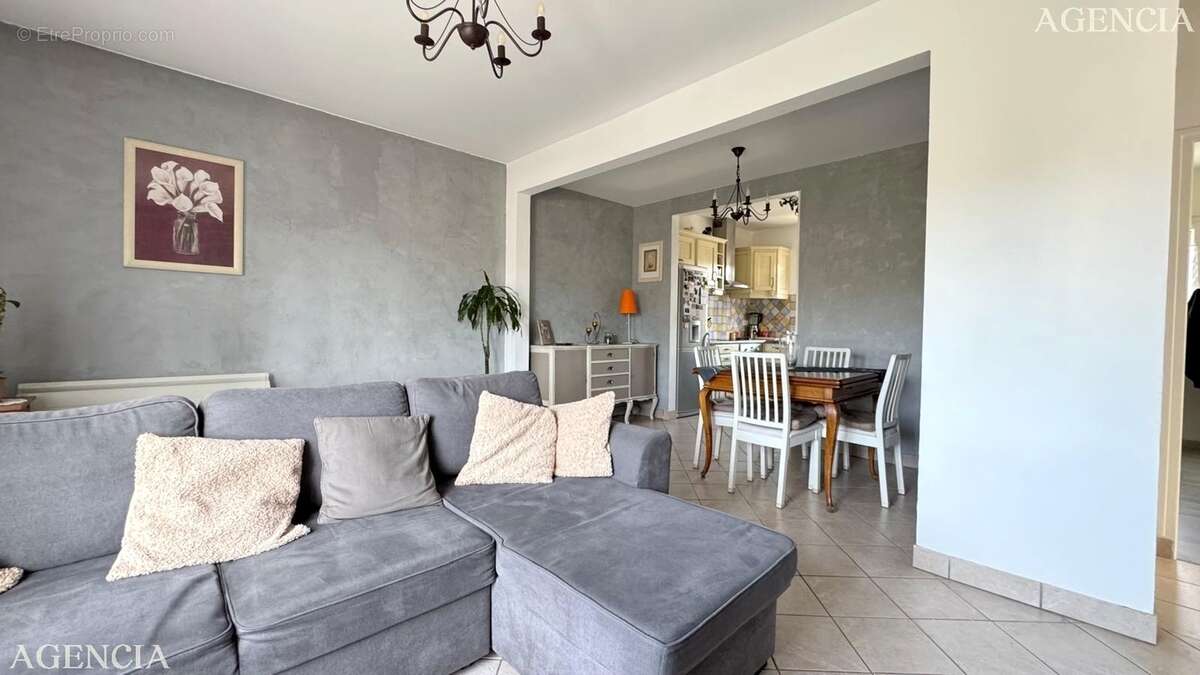 Appartement à PONTAULT-COMBAULT