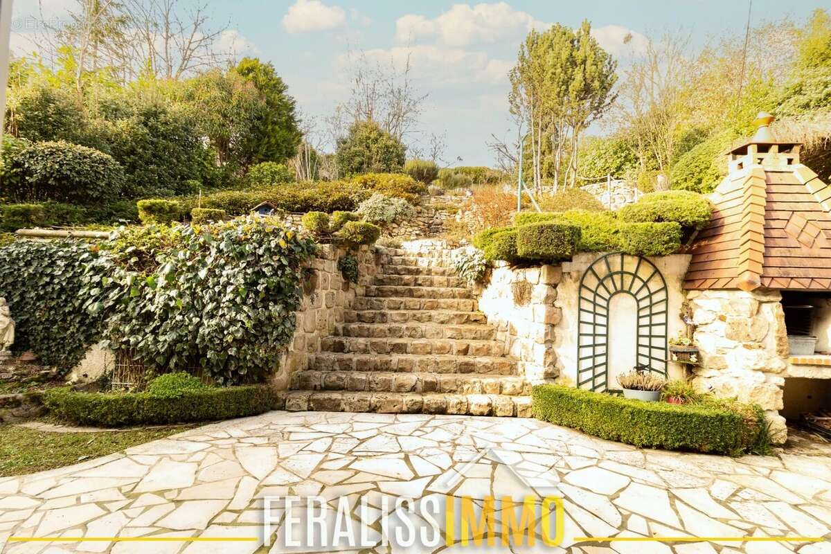 Maison à HARDRICOURT