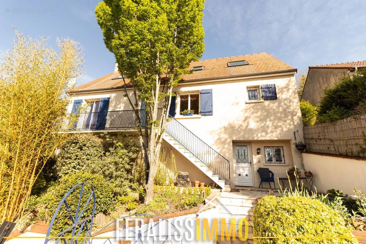 Maison à HARDRICOURT