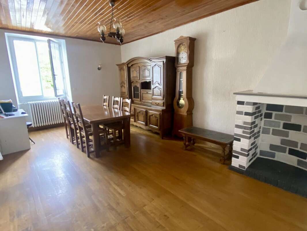 Maison à LE MONASTIER-SUR-GAZEILLE