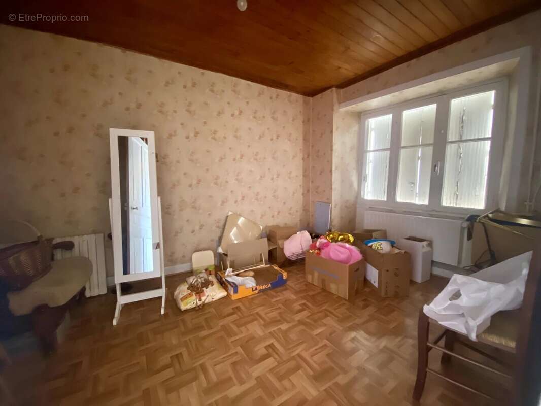 Maison à LE MONASTIER-SUR-GAZEILLE