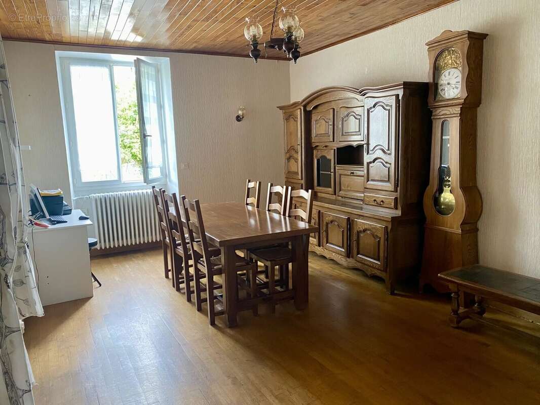 Maison à LE MONASTIER-SUR-GAZEILLE