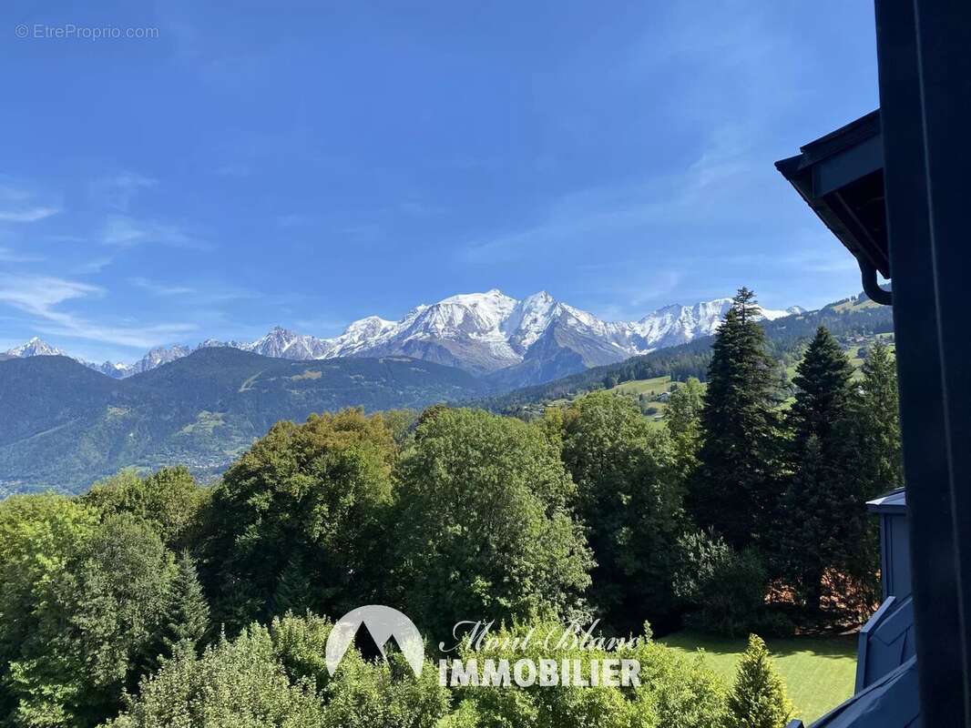 Appartement à COMBLOUX