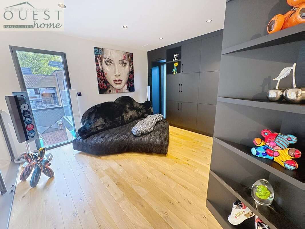 Maison à CHARBONNIERES-LES-BAINS