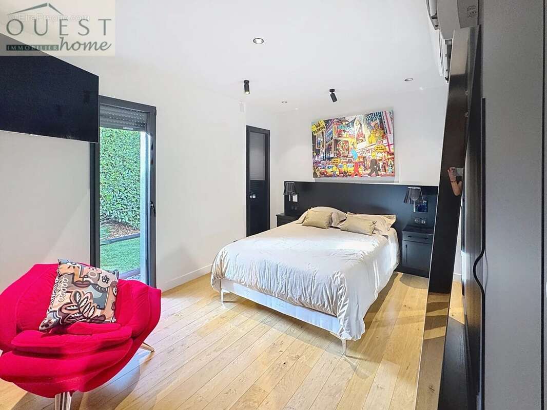 Maison à CHARBONNIERES-LES-BAINS