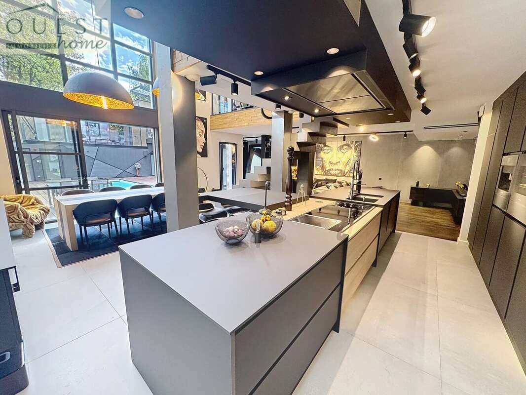 Maison à CHARBONNIERES-LES-BAINS