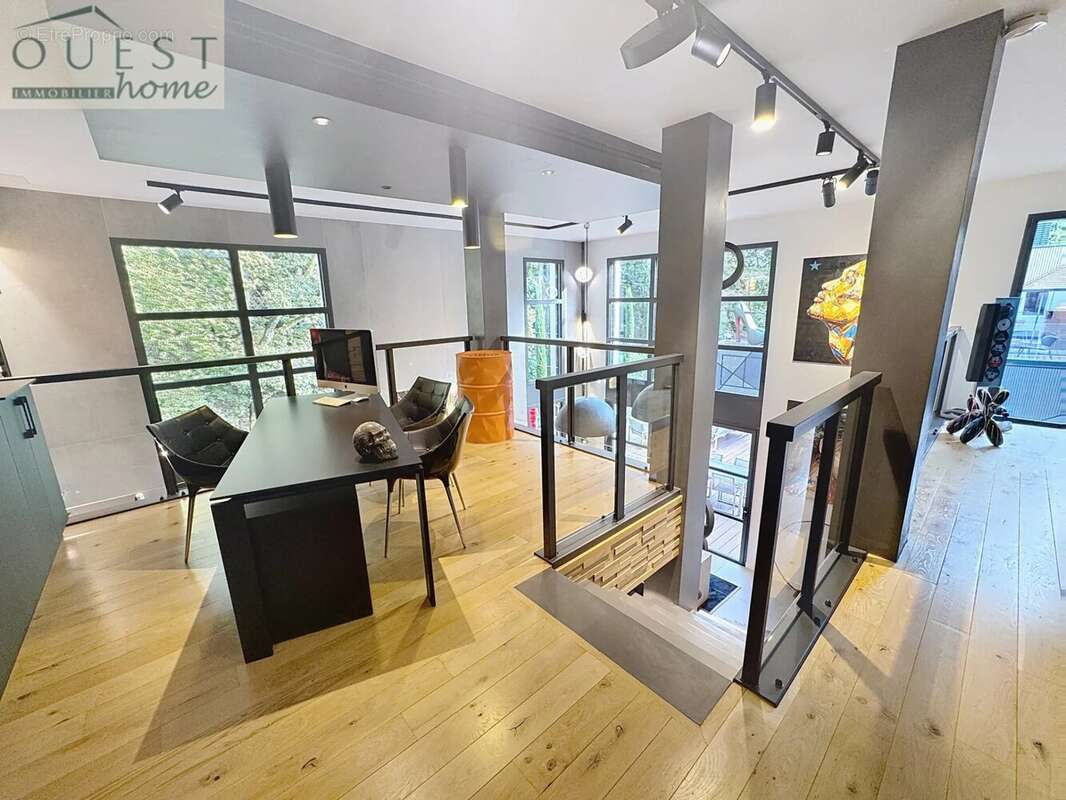 Maison à CHARBONNIERES-LES-BAINS