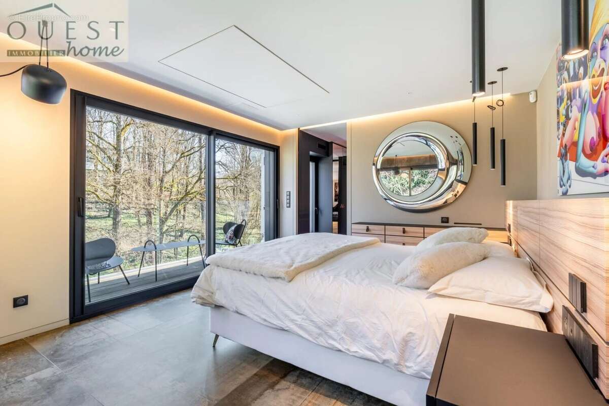 Maison à CHARBONNIERES-LES-BAINS