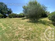 Terrain à EVRY-GREGY-SUR-YERRE