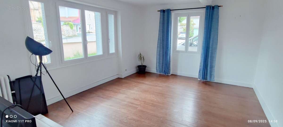 Maison à SAINT-JULIEN-SUR-VEYLE