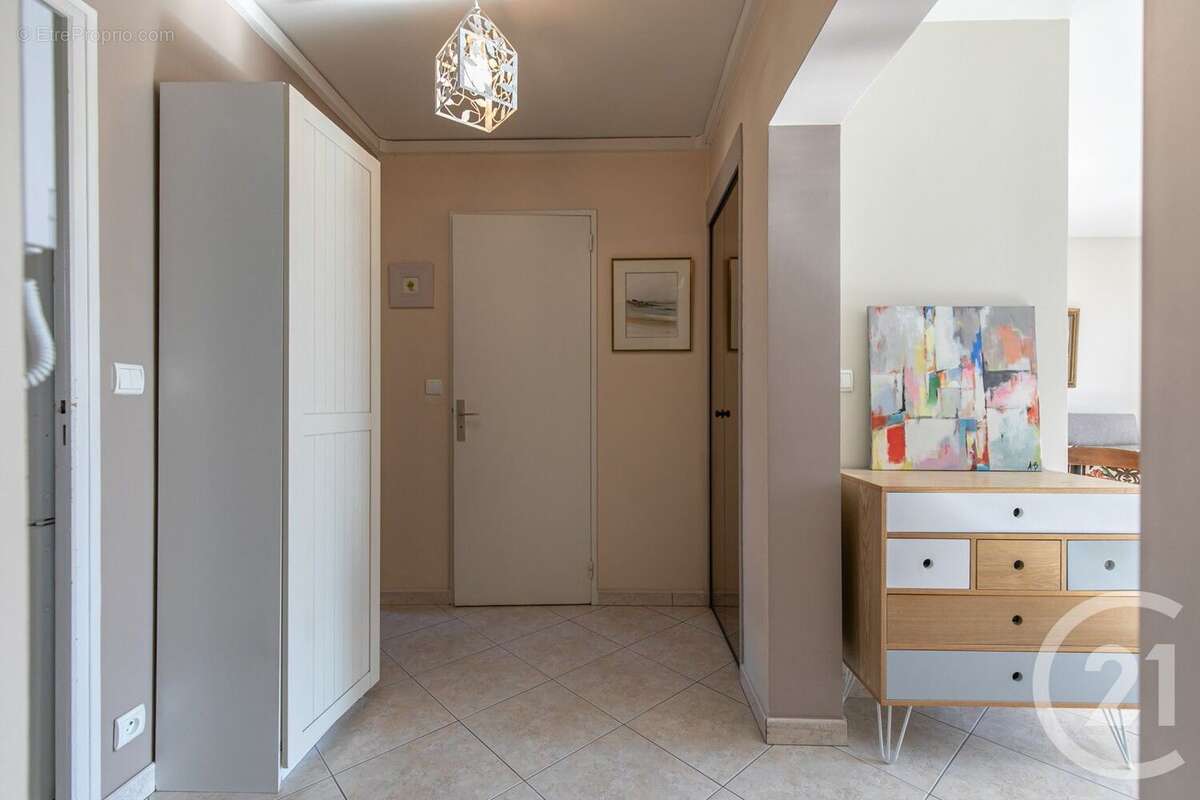 Appartement à SAINT-MAUR-DES-FOSSES