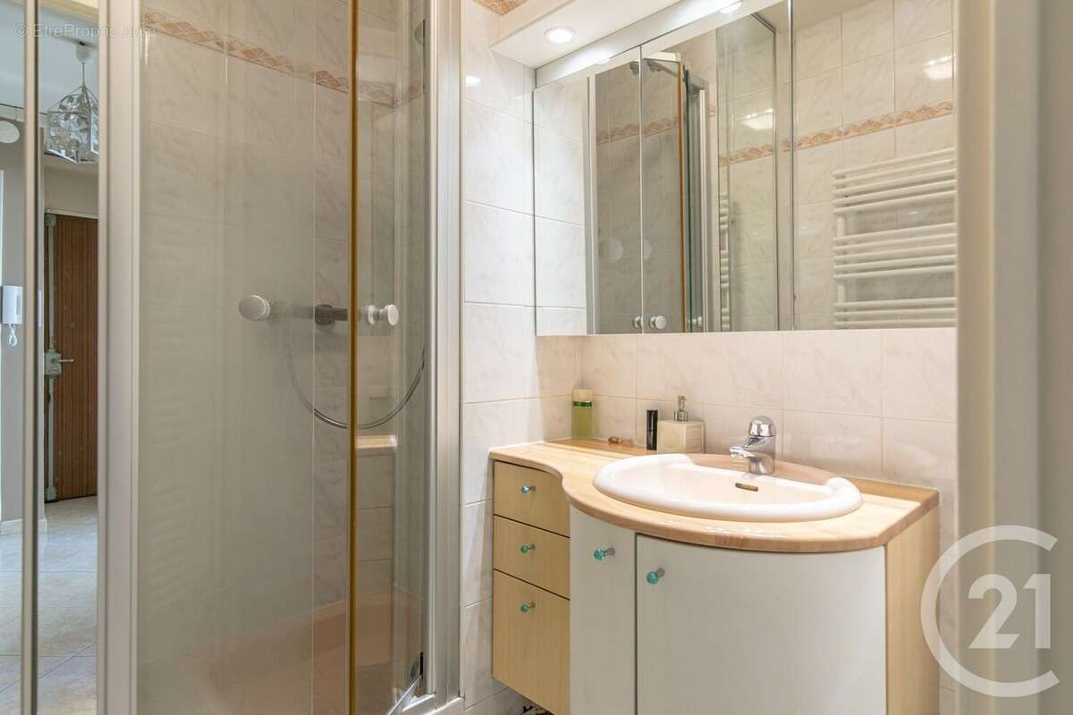 Appartement à SAINT-MAUR-DES-FOSSES