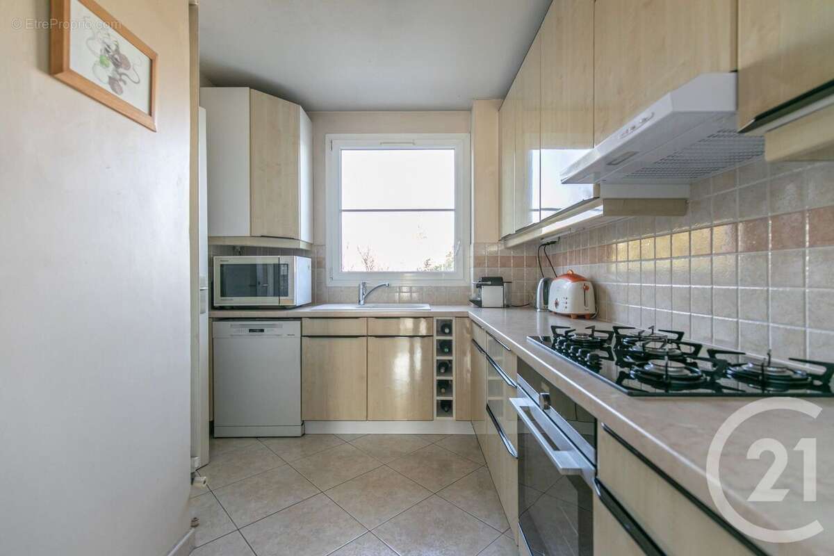 Appartement à SAINT-MAUR-DES-FOSSES