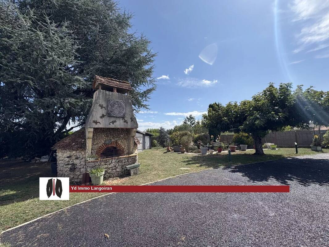 Maison à SAINT-CAPRAIS-DE-BORDEAUX