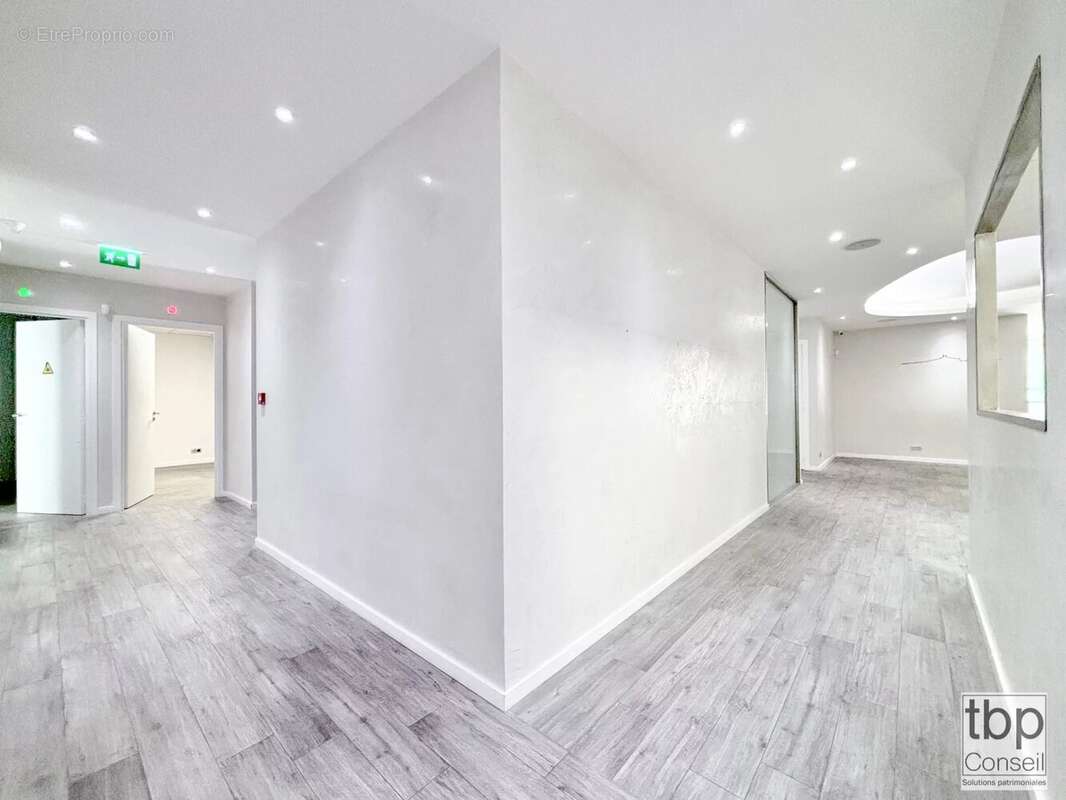 Commerce à MARSEILLE-8E