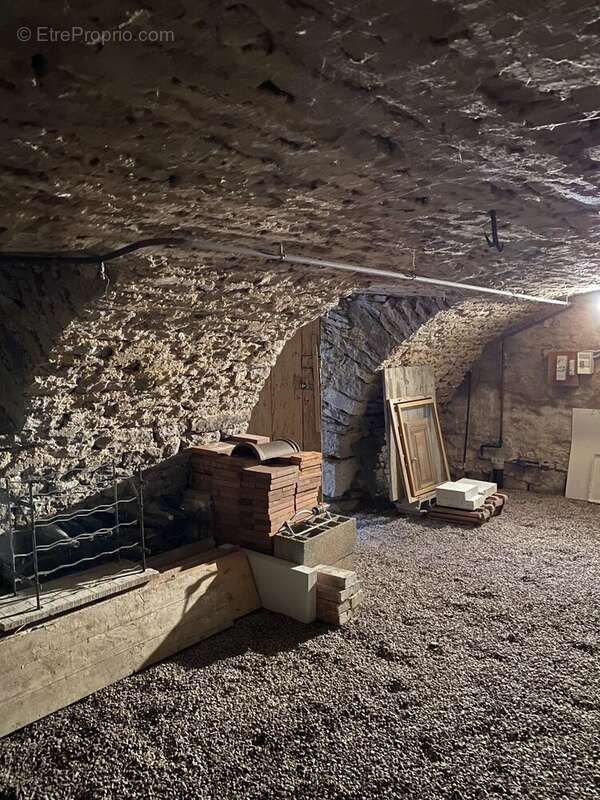 Maison à BOUX-SOUS-SALMAISE