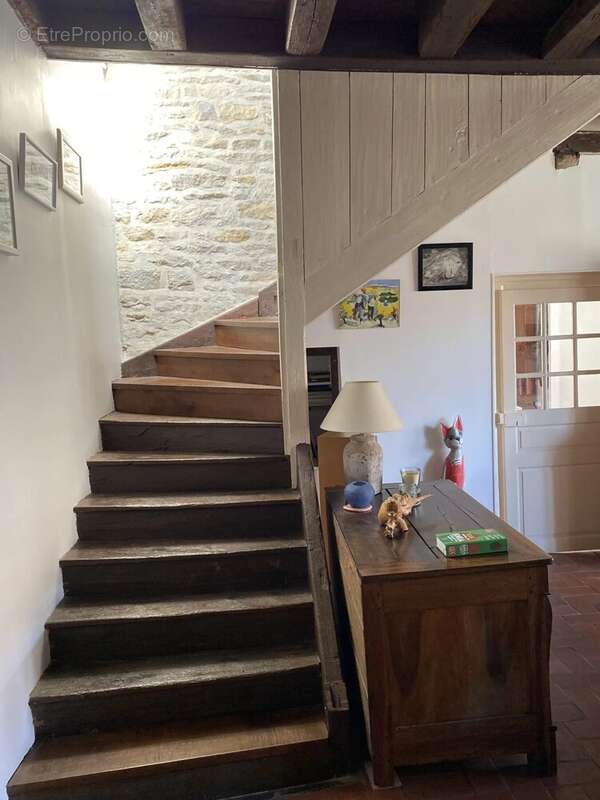 Maison à BOUX-SOUS-SALMAISE