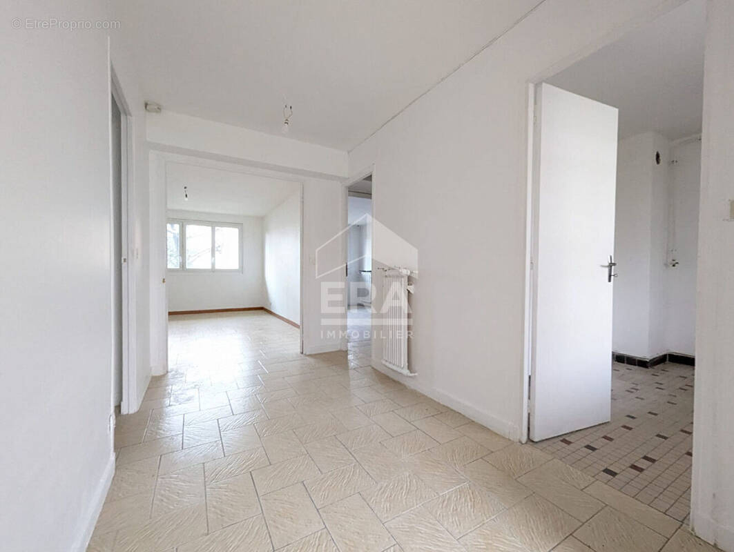 Appartement à FONTENAY-SOUS-BOIS