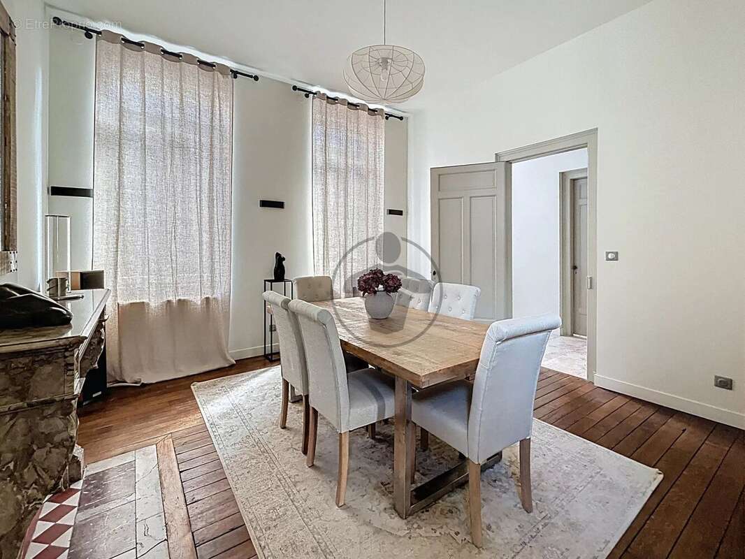 Maison à SAINT-QUENTIN