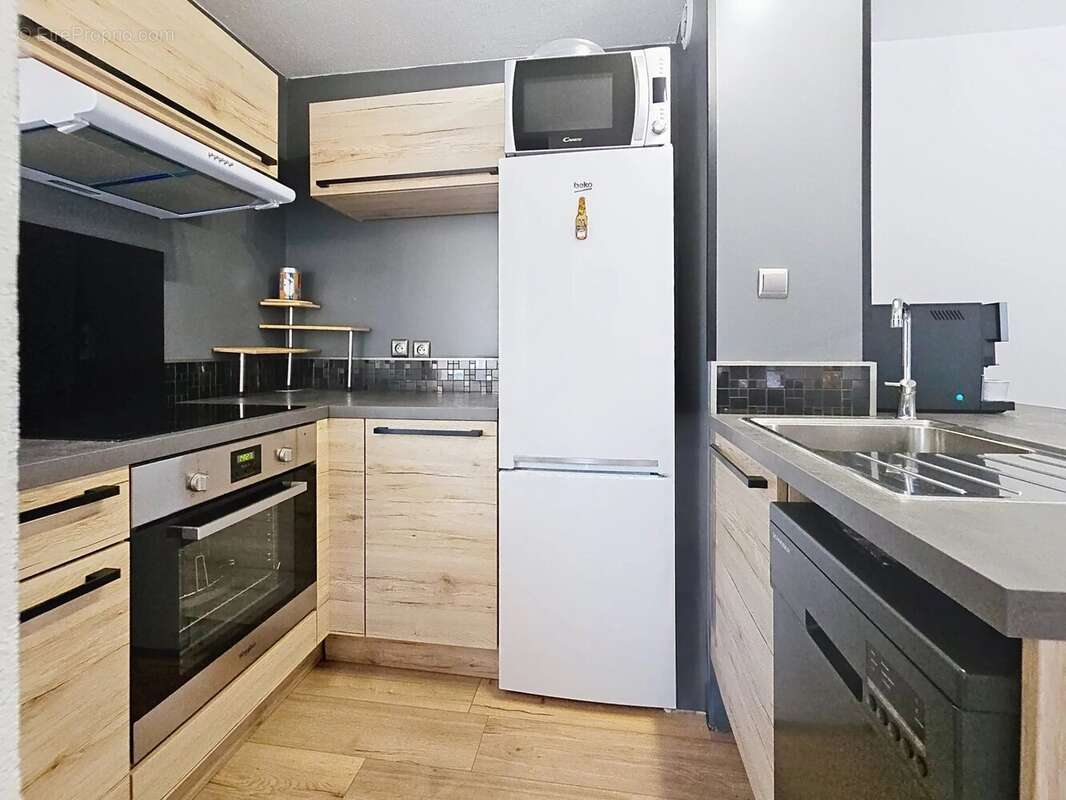 Appartement à SAINT-LAURENT-DU-VAR