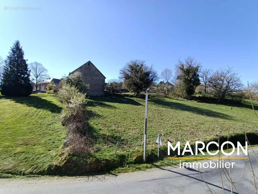 Maison à SAINT-MARTIAL-LE-MONT