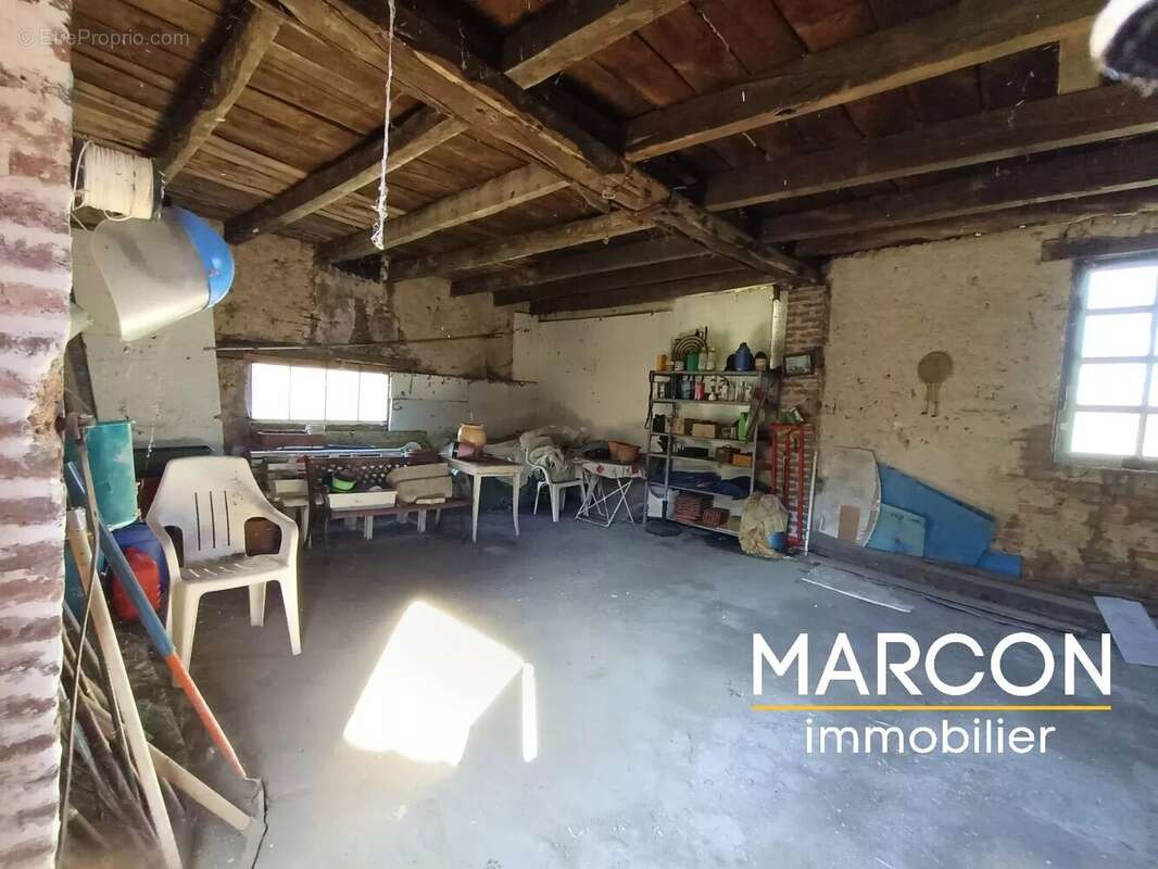 Maison à SAINT-MARTIAL-LE-MONT